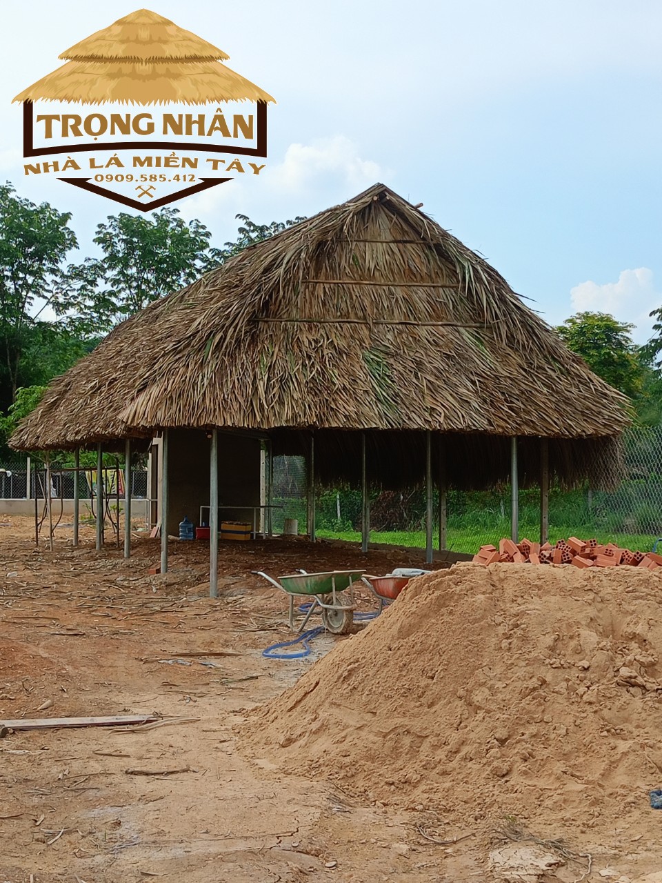 mua lá dừa lợp nhà ở đâu